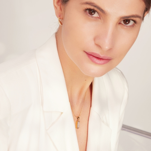 Neat Double-Sided Necklace - Picture 8 of 8